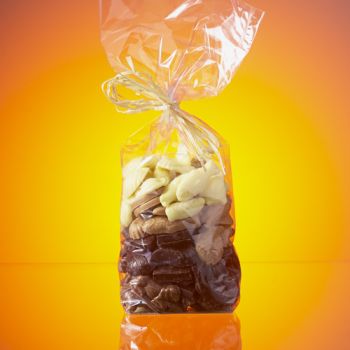 SACHET FRITURE DE PAQUES EN CHOCOLAT NOIR, LAIT ET BLANC 500 GRS